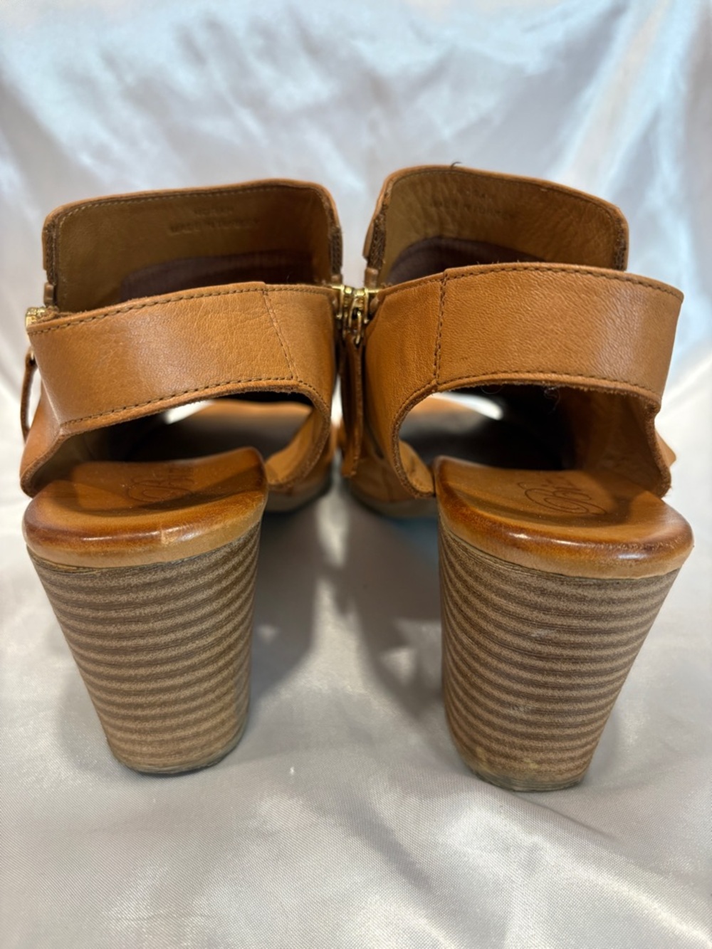 Norah Tan Super Soft Leather Sandals (41) - Picture 5 of 12